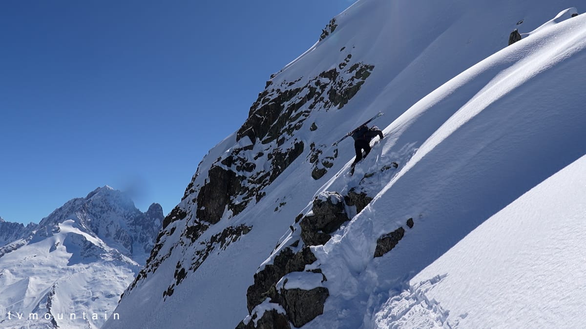 Aiguilles Rouges : Col du Belvédère couloir de gauche