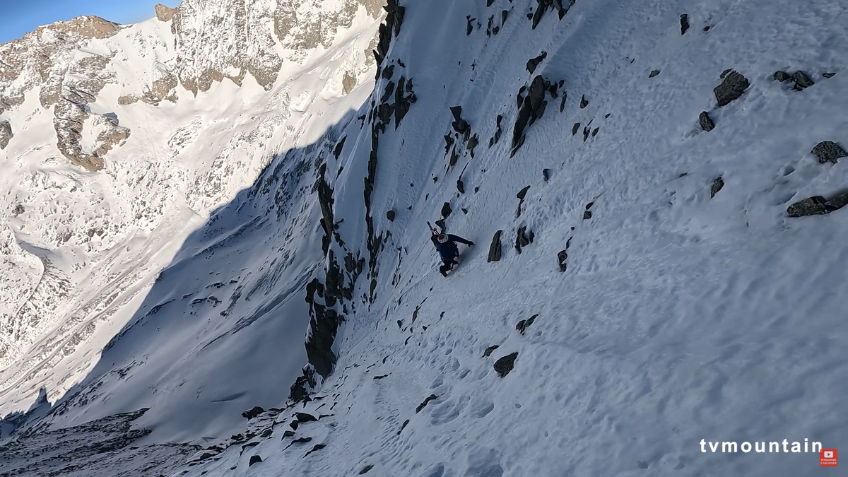 Alpinisme hivernal : Face Nord de l'Aiguille de Talèfre par la Voie Dufour